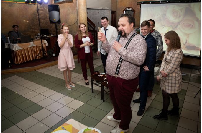 Ведущий Макс Терешкин
