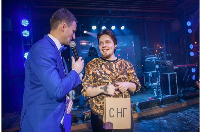 Ведущий Макс Маленко